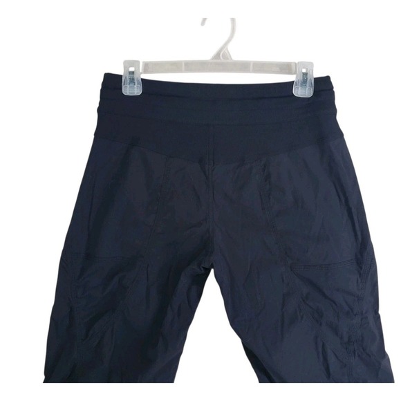 Lululemon Yoga Studio Dance Cropped Pants Sz 6 29-34 x19 Black Striped Stretch - Picture 6 of 8